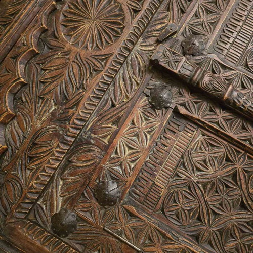 Handcrafted Indian Carved Coffee Table solid wood used