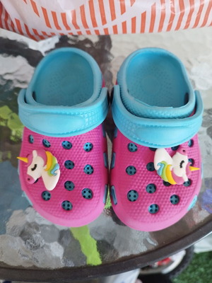 Sandals size 24 used, pink and turquoise flip-flops