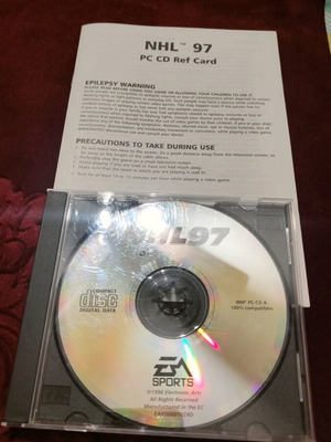 NHL 97 PC video game like new with ref card and CD