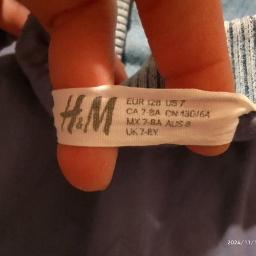 Girls' denim jacket 128cm like new, blue H&M