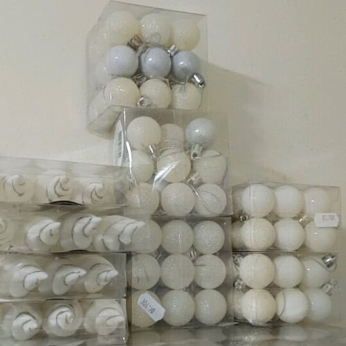White Christmas tree ornaments new, set of 212 pieces