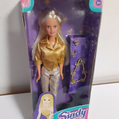 Sindy Chic (Hasbro) new, sealed