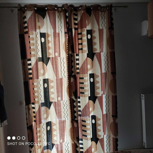 Curtains with grommets like new, two panels 1.40x2.60m each, medium shading