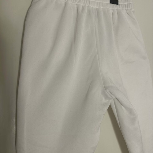 White jogger like new, comfortable and warm sweatpants