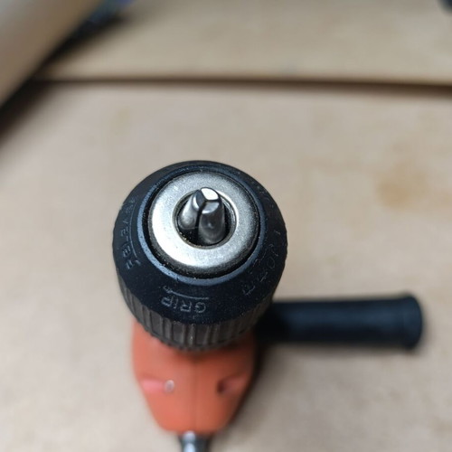 Angle chuck for drill driver like new