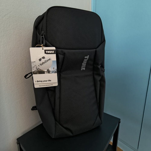 Thule 20L laptop backpack for up to 15.6" new, black
