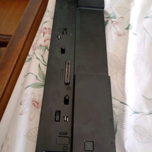 Think Pad Fujitsu Port Replicator Model NPR46 new