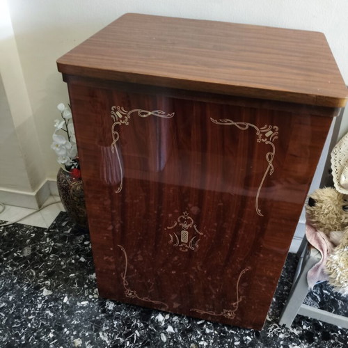 Dalia Sewing Machine made in Japan with cabinet like new