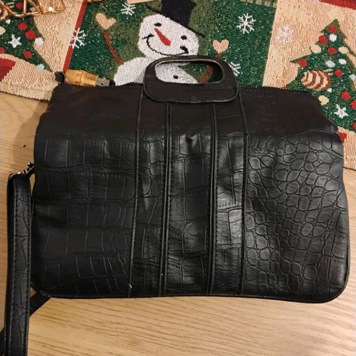 Makgio women's shoulder bag like new