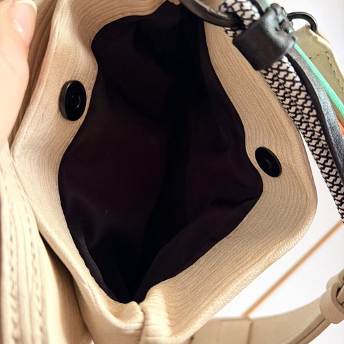 Desigual crossbody bag like new, beige