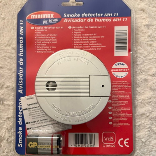 Smoke detector MH11 new with 9V battery included