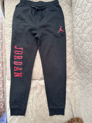 Jordan black sportswear for boys like new