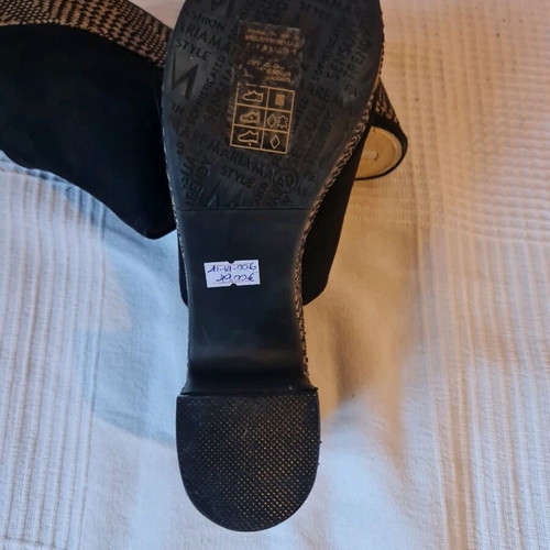 Summer sandals