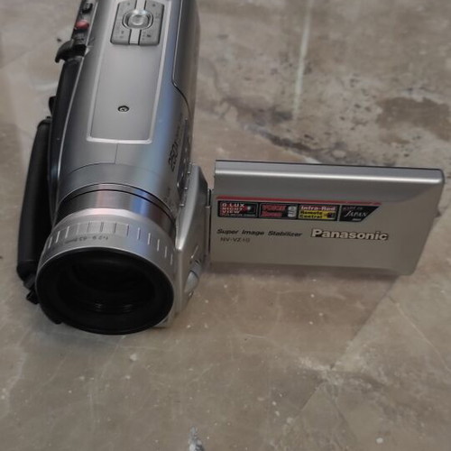 Panasonic NV-VZ10 Vintage Video Camera Like New
