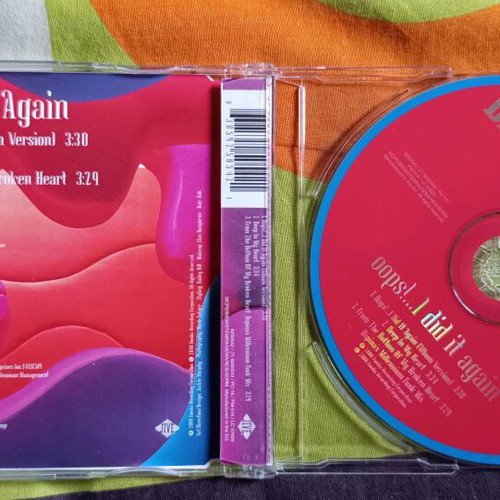 Britney Spears Oops!I Did It Again UK 3TR CD like new, pop