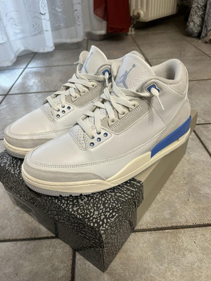 Jordan 3 Lucky Shorts sneakers size 45 like new white blue