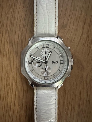 Ρολόι Dolce & Gabbana μεταχειρισμένο, άσπρο, με φθαρμένο λουράκι