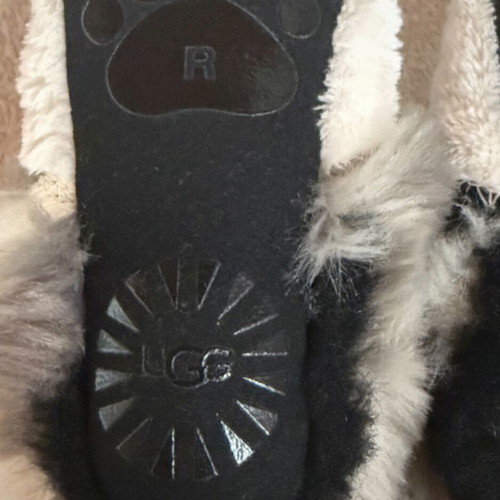UGG baby boots size 18 like new with panda design