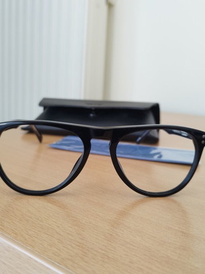 Levi's glasses frame like new