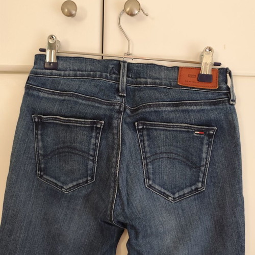 Tommy Hilfiger mid rise skinny jeans small like new