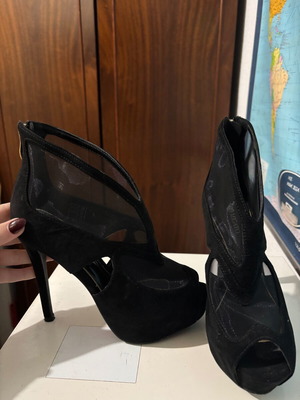 Migato high heel shoe like new, black, size 37 with transparency