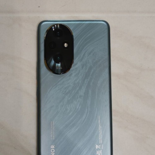 Honor 200 smartphone, 12/512GB, green, with 6 cases