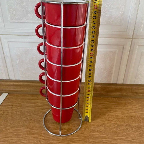 Set of 6 mugs with metal stand like new, red and white