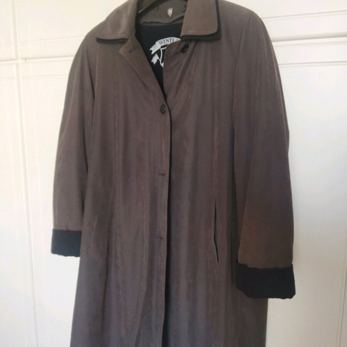 Gray trench coat like new, size XL