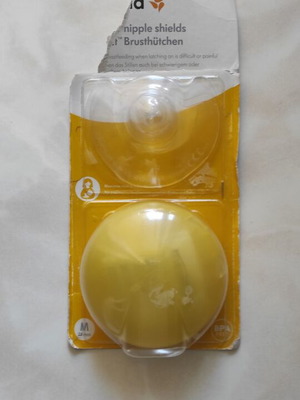 Medela nipple shields M new, opened packaging