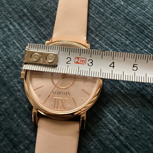 Watch pink gold used, needs battery replacement