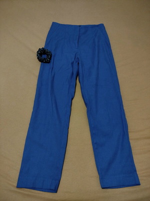 Women's blue fabric pants straight cut like new