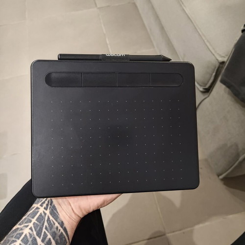 Wacom Intuos S drawing tablet like new