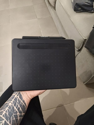 Wacom Intuos S drawing tablet like new