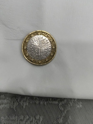 One euro France 1999 coin used