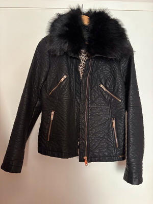 Lynne faux leather jacket with fur collar like new, black, size L