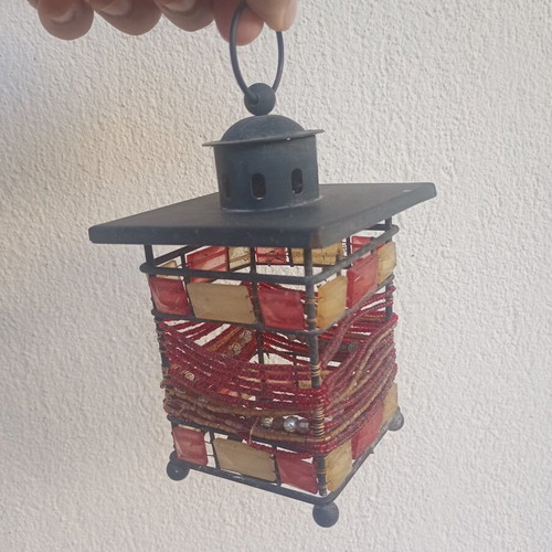 Outdoor candle lantern for tealights