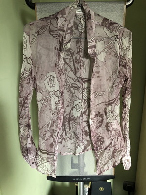 Guess by Marciano silk shirt like new, size M, colorful