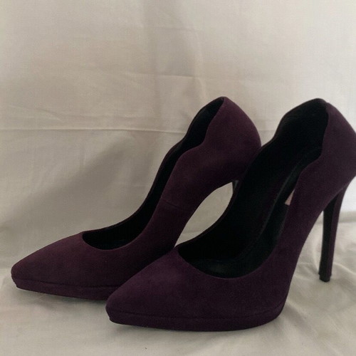 Tsakiris Mallas purple suede pumps like new, size 40