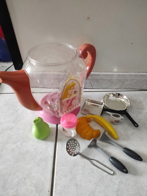 Children's kitchen toys used in very good condition