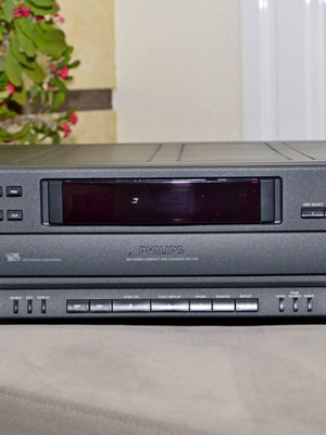 Philips CDC-915 плеър за 5 диска CD като нов