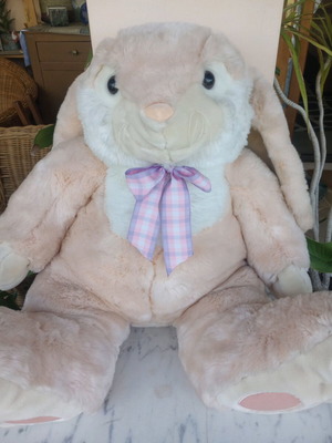 Голям плюшен заек patch foot нов от Keel toys