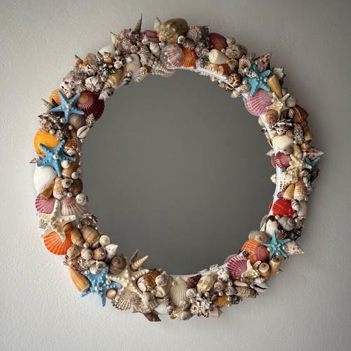 Mirror with seashells round new, handmade