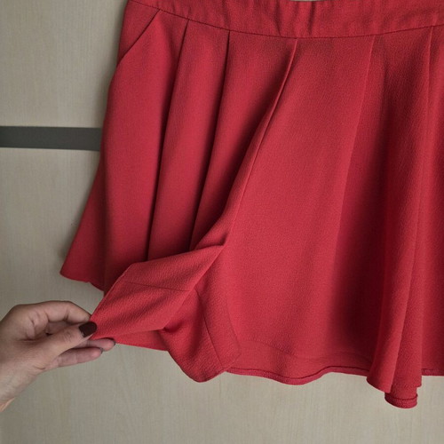 Skort Atmosphere red size M like new