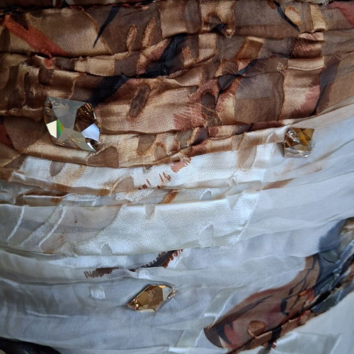 Official dress with silk.