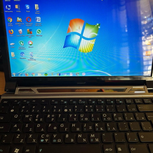 ASUS Automobili Lamborghini VX6 netbook used with charger