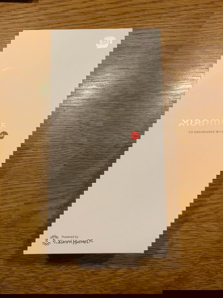 Xiaomi 15 σφραγισμένο στο κουτί του με εγγύηση