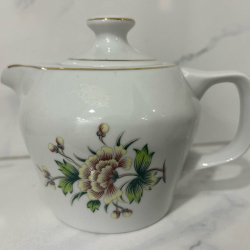 Porcelain spout Hollóházi like new, rare, gold rim