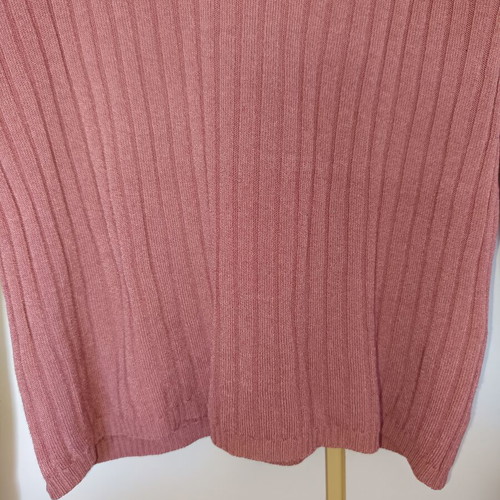 Zara pink ribbed long-sleeve sweater used, slim fit
