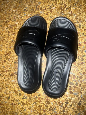 Nike slides size 41 new, black