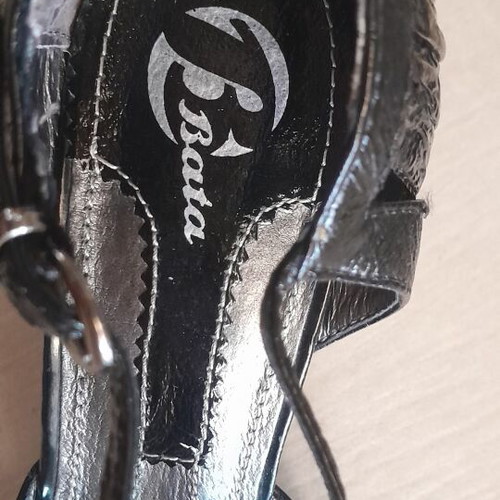 Bata leather pumps like new, size 39, black, 9cm heel